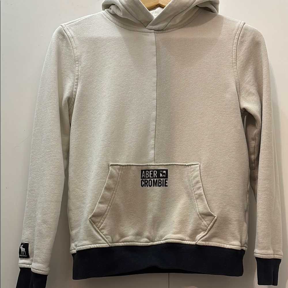 Abercrombie & Fitch Cream Sweatshirt with Hood